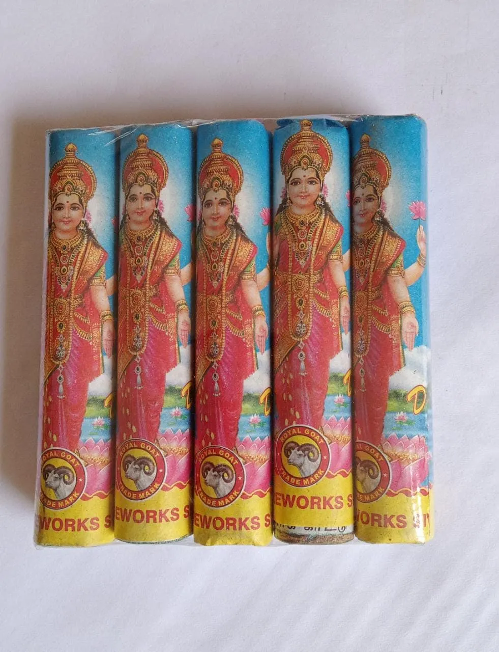4' LAKSHMI CRACKERS